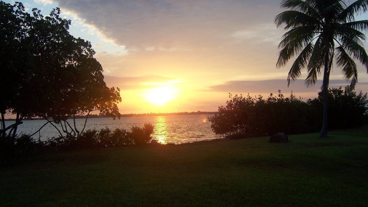 Little Torch Key Cottage | Ocean Front Access - just 30 miles to Key West