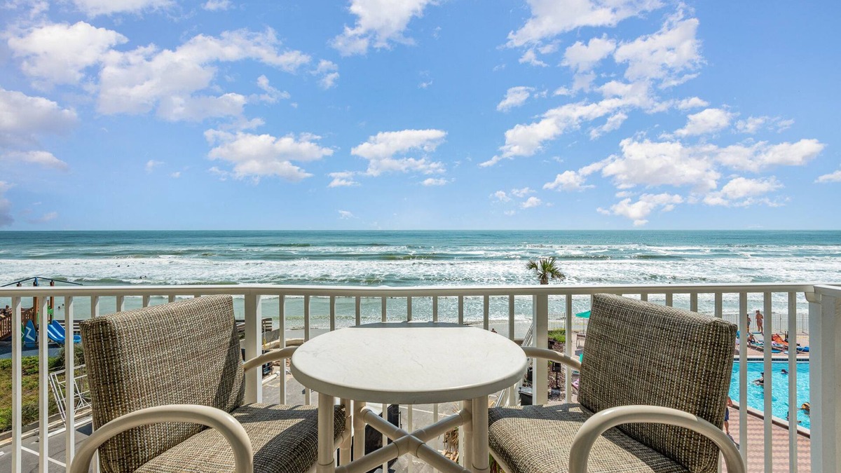 Lenox Park Apartment | Ocean Front - Big Views