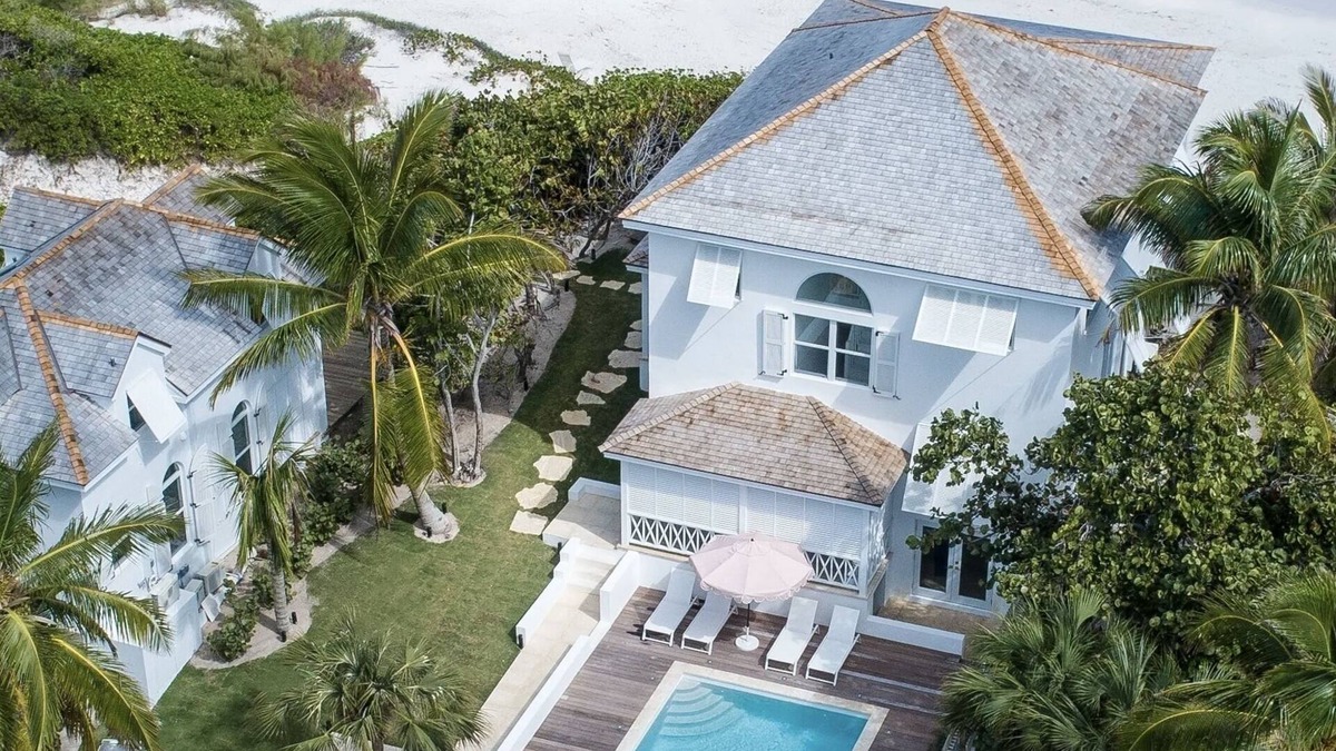 Dunmore Town House | Ocean Front Exquisite Home, Harbour Island, Bahamas, Daily Butler & Housekeeper