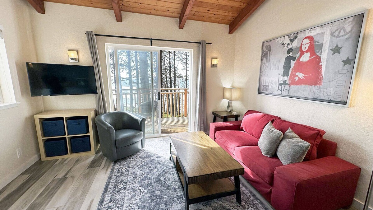 Yachats Condo | Ocean Front, Harmony at Oregon House, Stairs to the Beach!