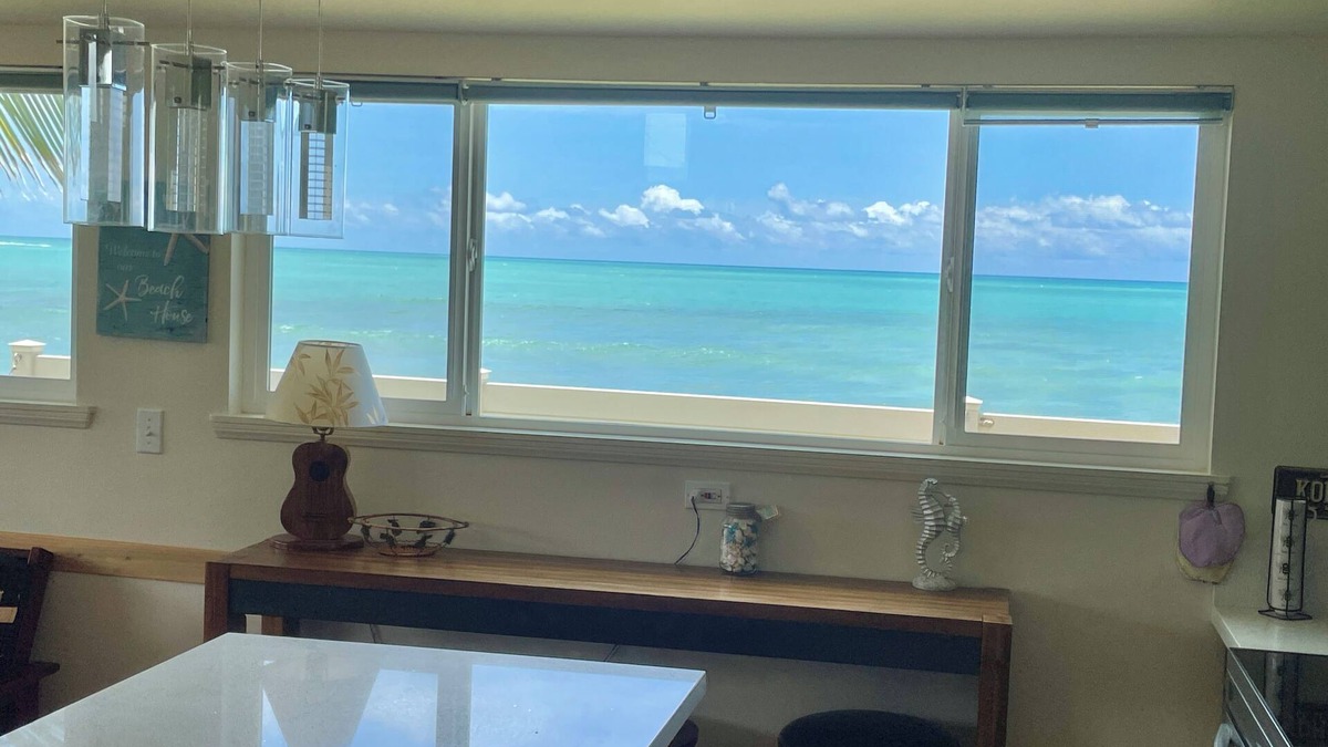 Ewa House | Ocean front house🏖️🏄right on the Beach!WiFi. Free Parking
