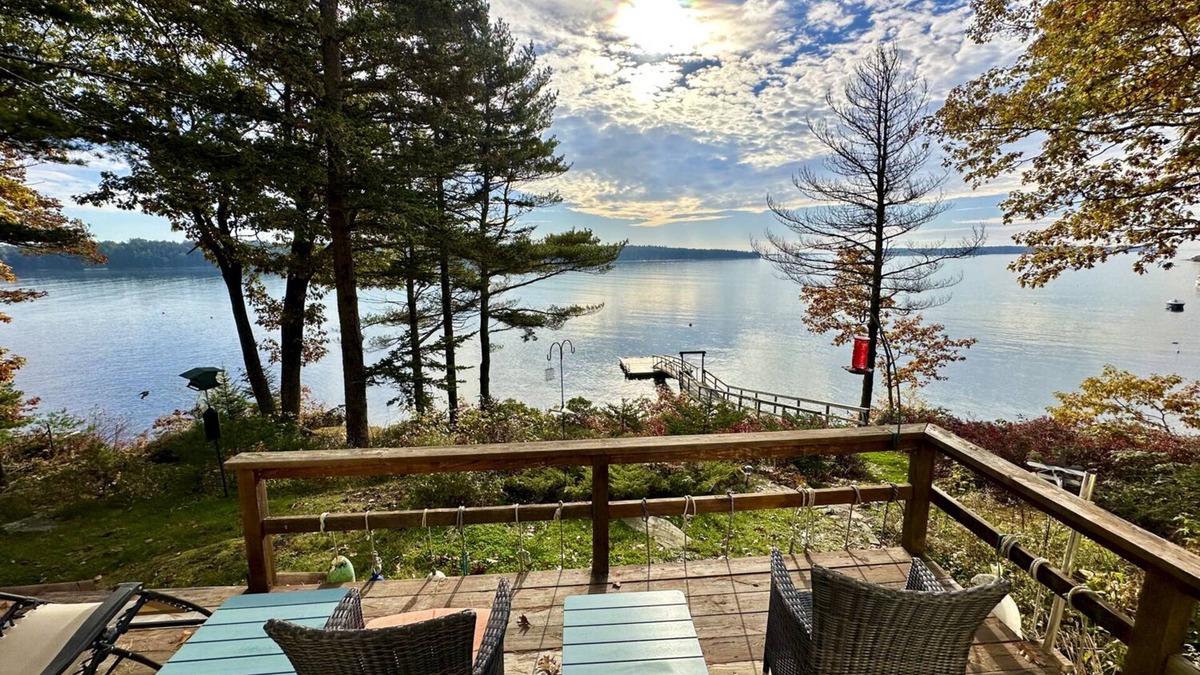Bremen House | Ocean Front House w/Dock, Kayaks, Deck W/Stunning Views Of Audubon's Hog Island