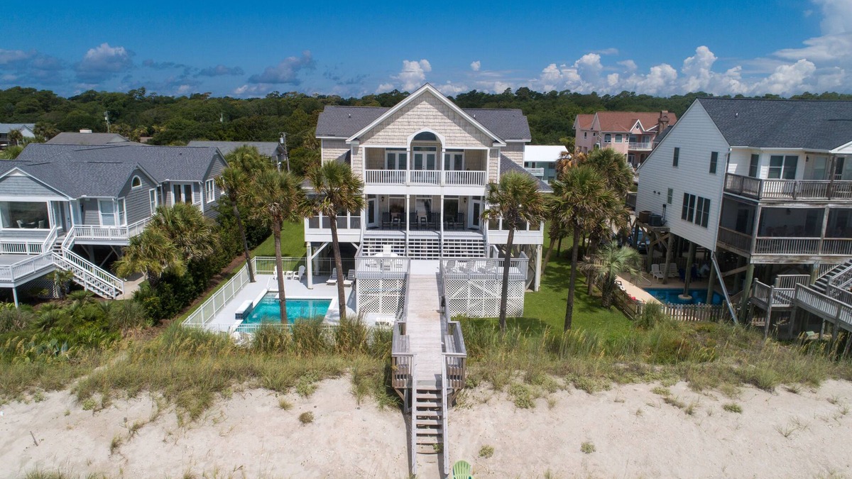 Long Bay Estates House | Ocean Front Luxury near Myrtle Beach State Park and just South of the airport.nn