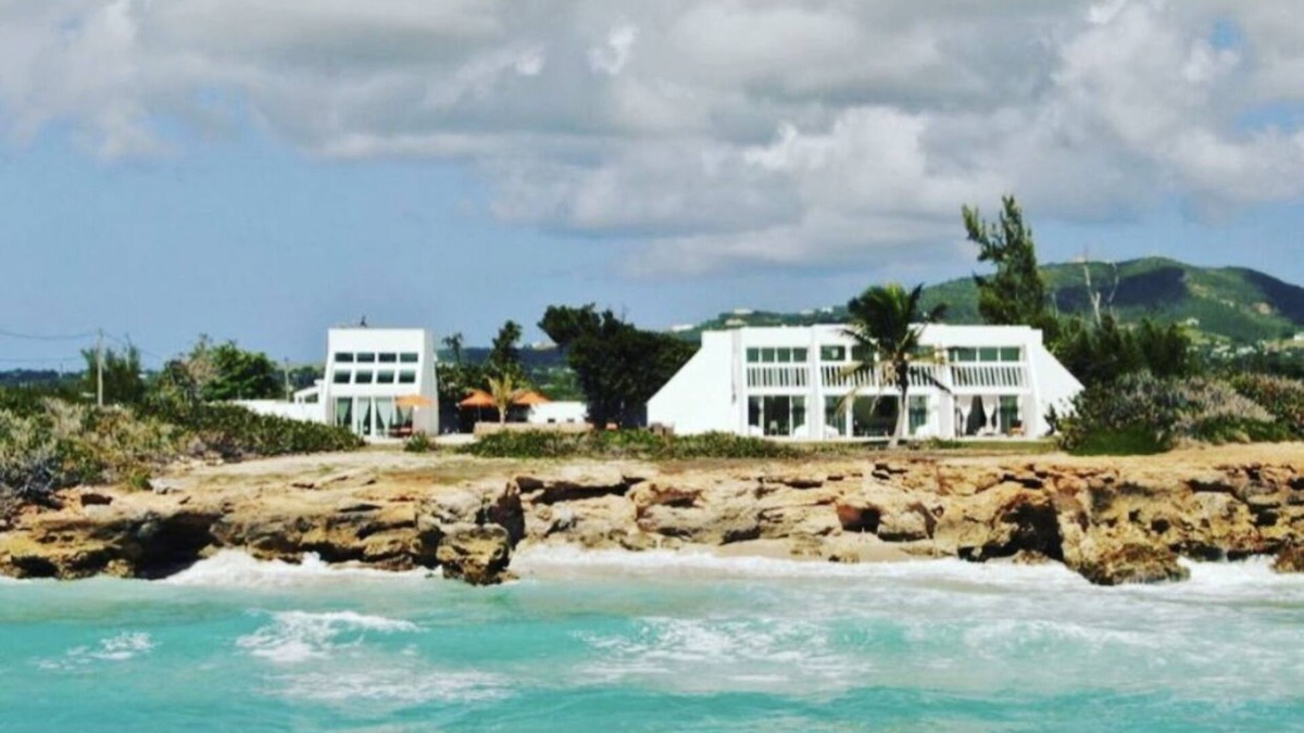 Carlton House | Ocean Front Luxury