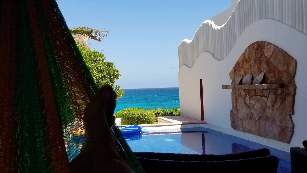 Isla Mujeres House | OCEAN FRONT MEXICAN STYLE 4 BED SUITE VILLA, CARIBBEAN BLUE SEA VIEWS AND POOL