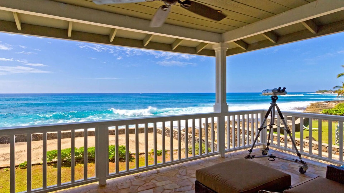Makaha House | Ocean Front Paradise in Paradise