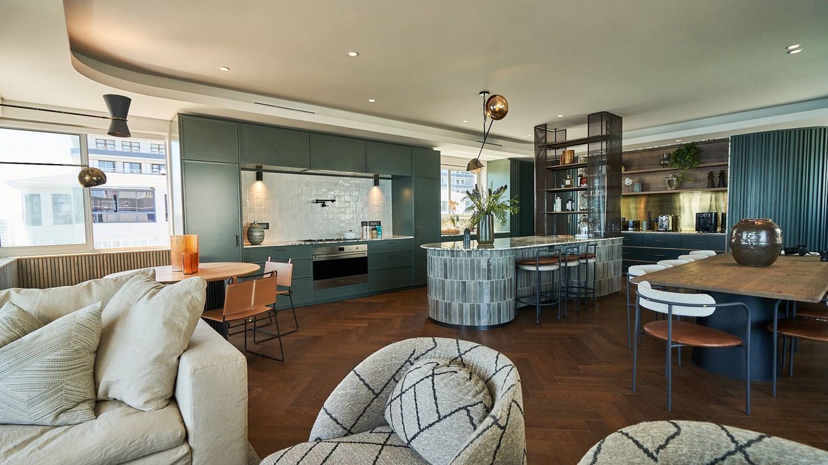 Mouille Point Apartment | OCEAN FRONT PENTHOUSE