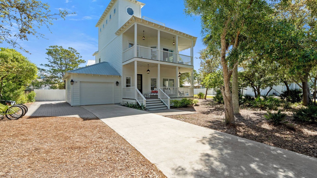 White's Gulfview House | Ocean Glory 30A | Inlet Beach, FL | Sleeps 17 | Dog-Friendly, 4 Bikes | 3-Min Walk to Beach