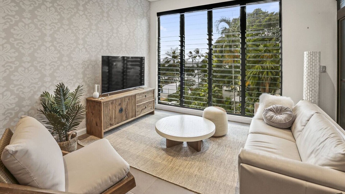 Trinity Beach Apartment | Ocean Horizons- Stylish 2BR Trinity Beach Retreat | Private Parking & Pool Access
