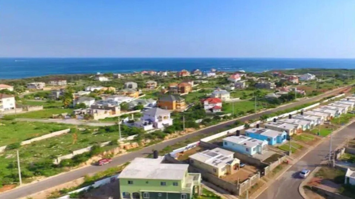 Spanish Town House | Ocean Paradise Beach House