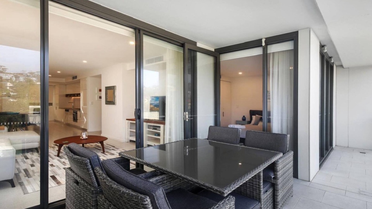 Terrigal Apartment | OCEAN LANE | Short walk to beach | Accom Holidays