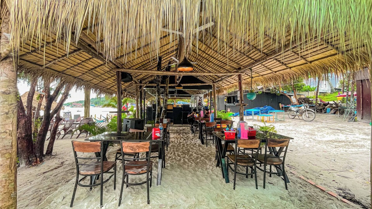 Koh Rong Bed & Breakfast | Ocean Lounge Bungalow