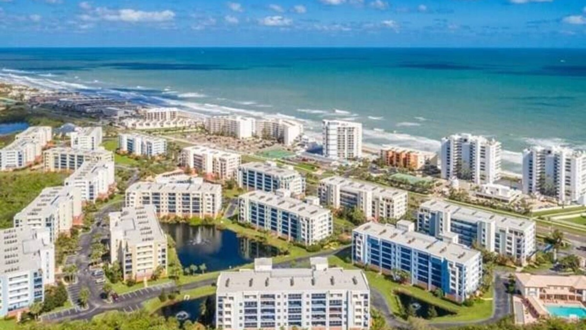 New Smyrna Beach Apartment | Ocean Oasis
