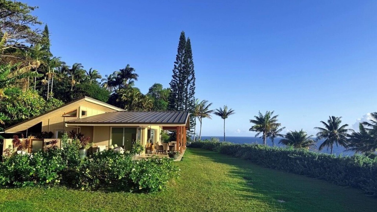 Ninole House | Ocean Ohana — Private Luxury on the Hamakua Coast