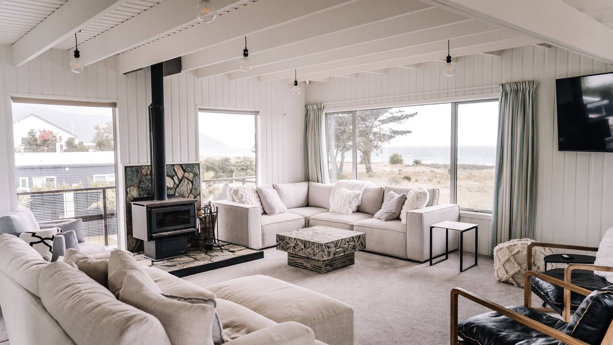 Rarangi House | Ocean Paradise in Wine Country