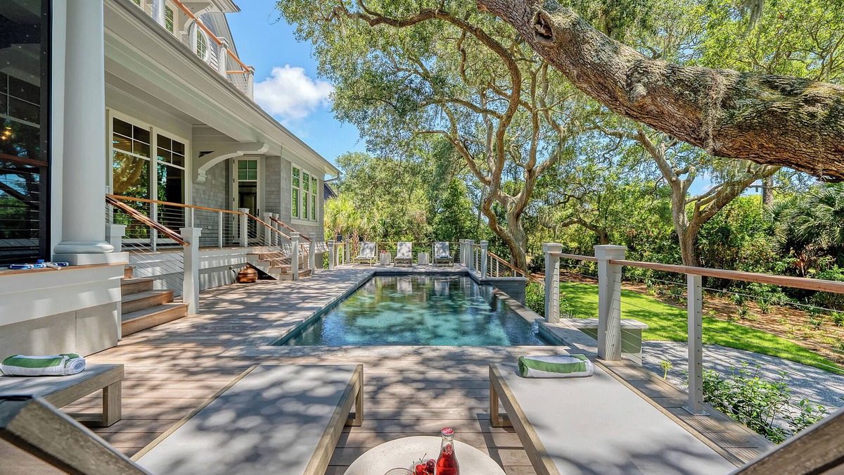 Vanderhorst Plantation House | Ocean Park luxury home!
