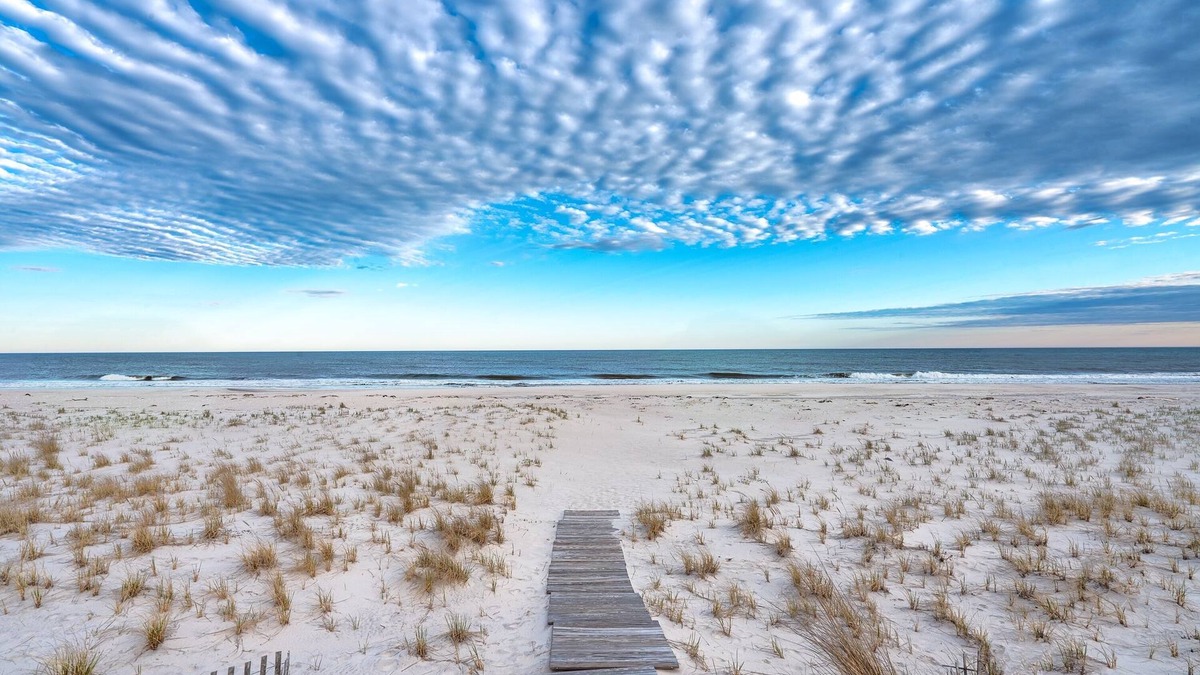 West Hampton Dunes House | Ocean,pool, boardwalk bay, bed,new kitch,new bath,new furn, steps to ocean