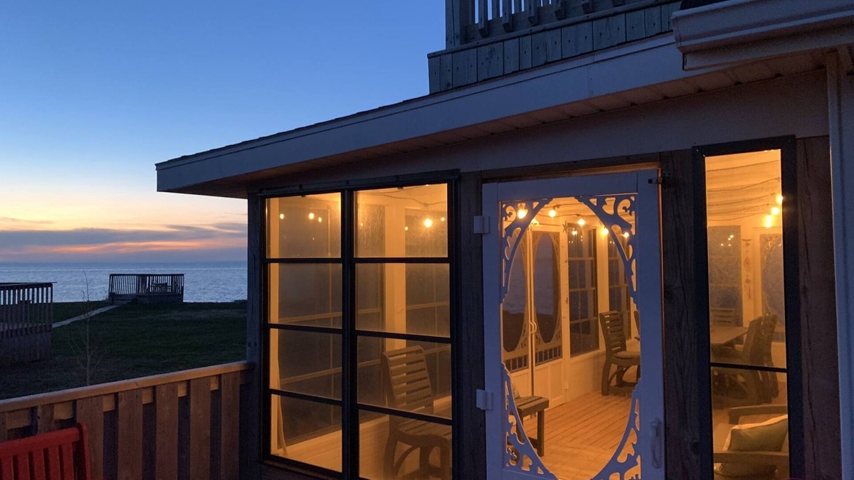 French Village Cottage | Ocean Ridge Beach House - 3-bedrooms with screened-in porch, right on the beach