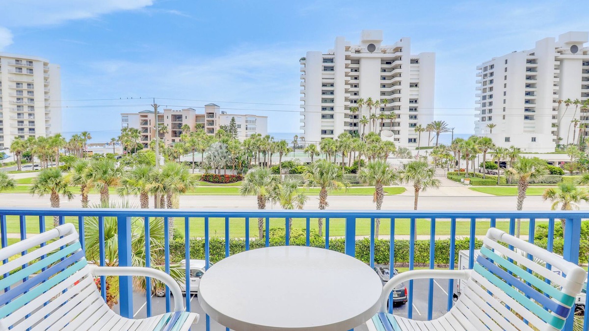 New Smyrna Beach Condo | Ocean's Edge Oasis | 3BR Oceanwalk w/2 Pools