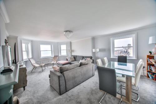 Hastings Apartment | Ocean's View