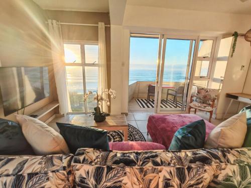 Umdloti Apartment | OCEAN SHOREBREAK - Umdloti resort - Back up Water