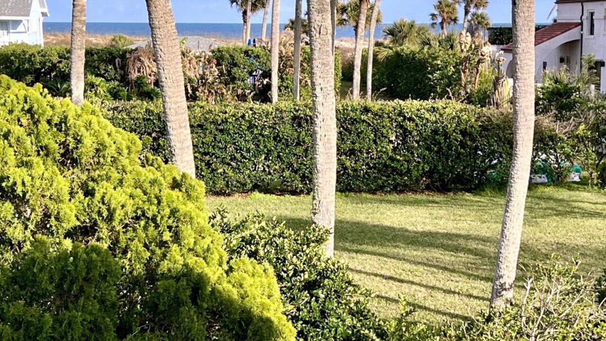 St. Augustine Beach Apartment | Ocean Song - 5 Star Ocean View Beach Side with Pool Access