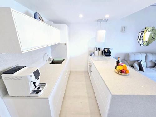 Playa del Aguila Apartment | Ocean Sunrise