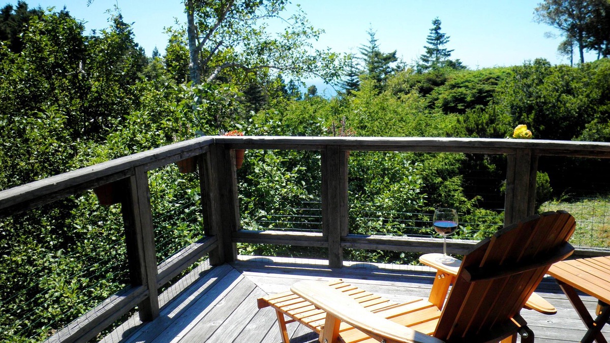 Manchester House | Ocean Tree House - Mountain Views, Wrap Around Balcony, Privacy and Serenity
