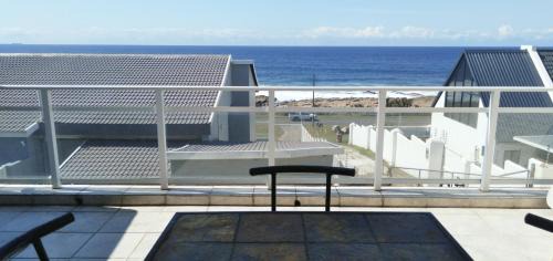 Manaba Beach Apartment | Ocean Vibes Studio Apartment
