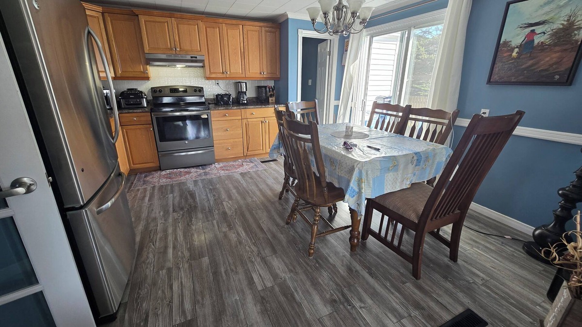 Arnold's Cove House | Ocean view 3 bedroom near refinery in arnolds cove. 75 min from St.johns
