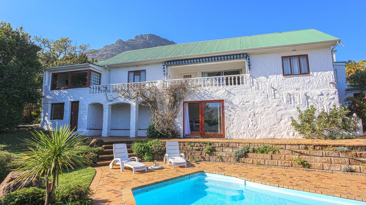 Scott Estate Villa | Ocean view 4 bedroom villa with pool - Bahari House.