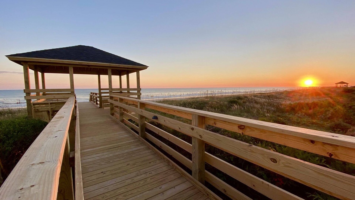 Atlantic Beach Condo | Ocean View Condo - Oceanside Beach Retreat