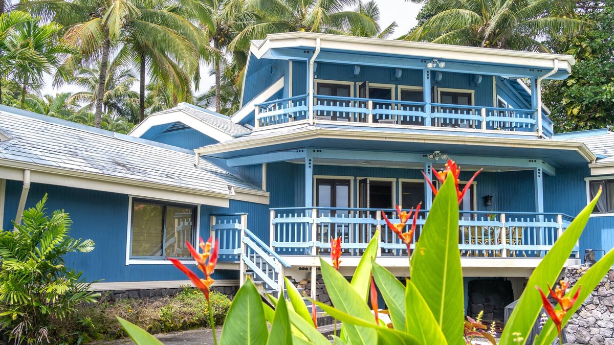 Kehena Beach Estates House | Ocean view Custom home steps away from Kehena Black Sand Beach
