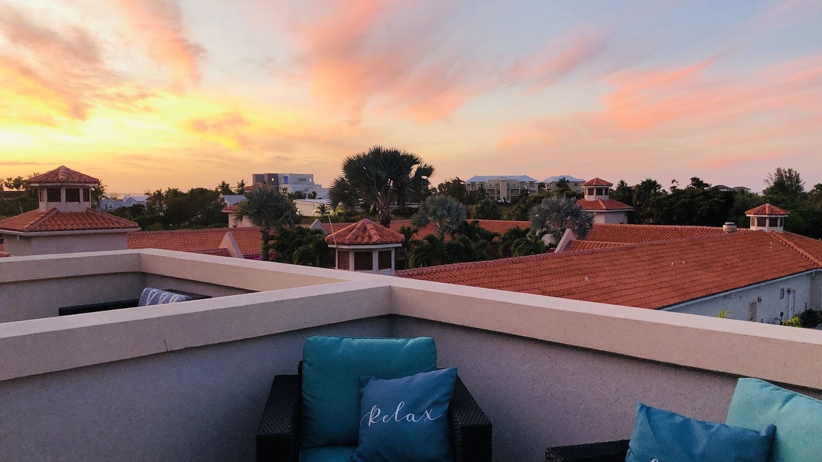 The Bight Condo | Ocean-view Dragonfly Vista condo with a huge deck, 2 pools, hot tub, sleeps 4