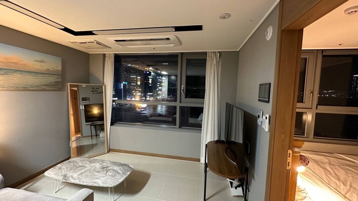 Suyeong-Gu Apartment | Ocean view, drone show main view Apartment