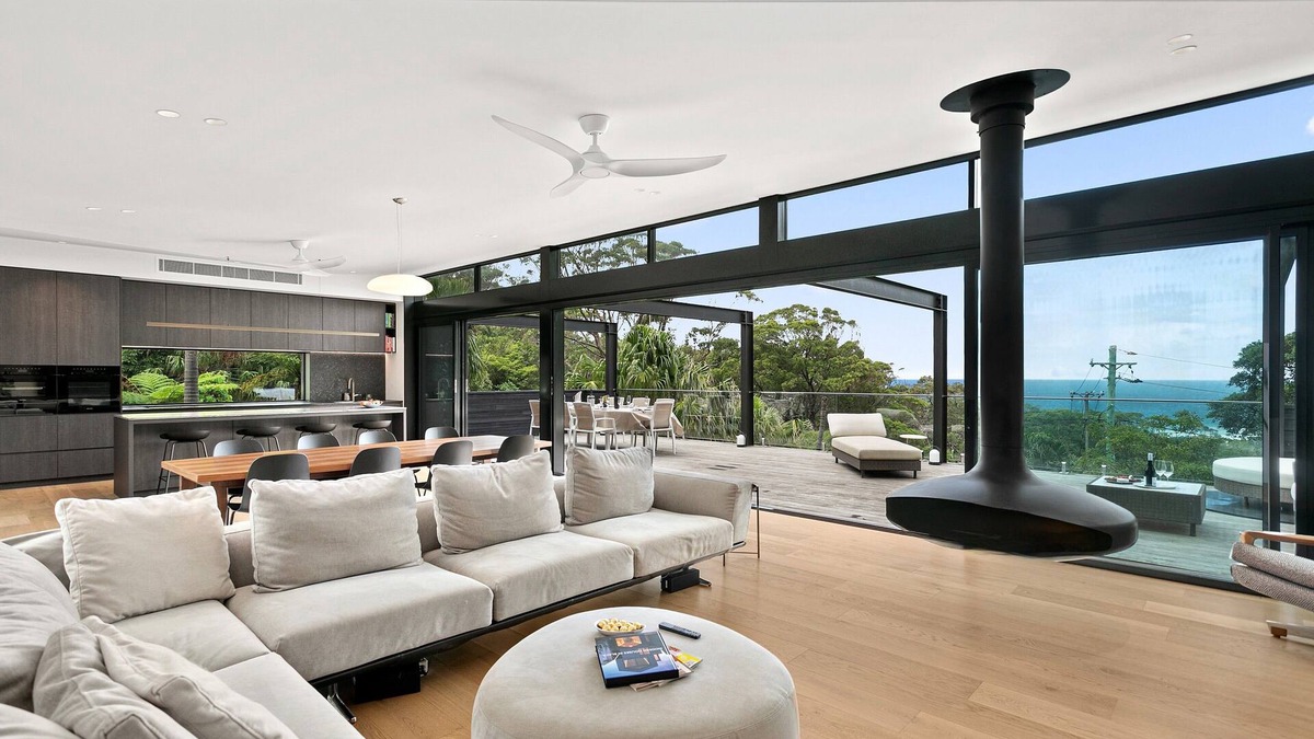 Stanwell Park House | Ocean View Escarpment Escape - Beach and Bush Holidays in Style