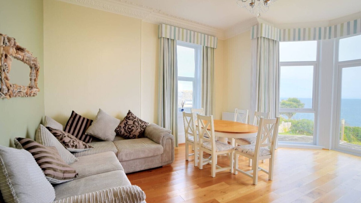 Seaton Cottage | OCEAN VIEW, family friendly, country holiday cottage in Seaton, Devon