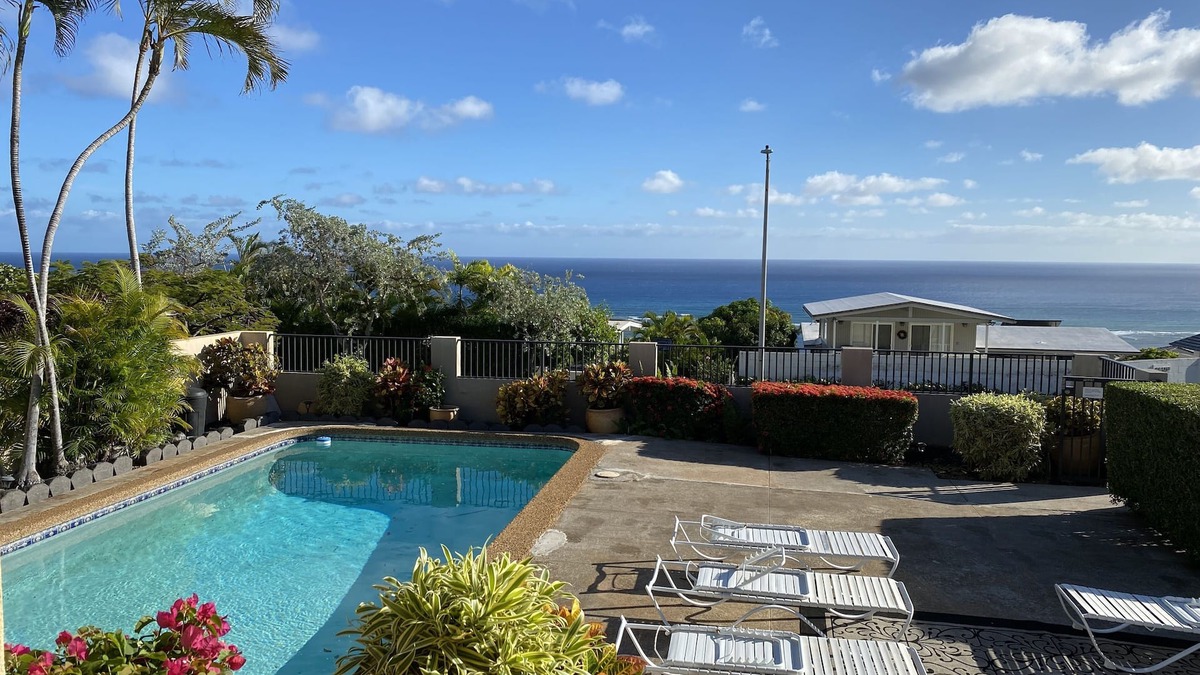 Waialae Iki Ridge House | Ocean View Home