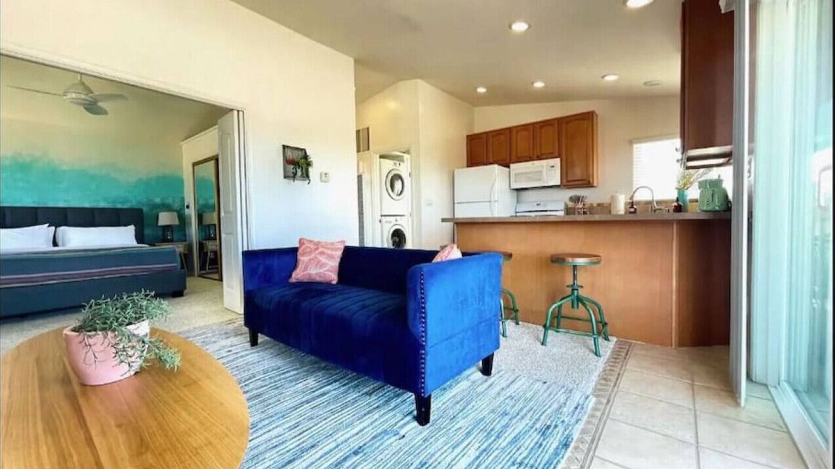 Olde Carlsbad Apartment | Ocean View Home w/PrivateBalcony