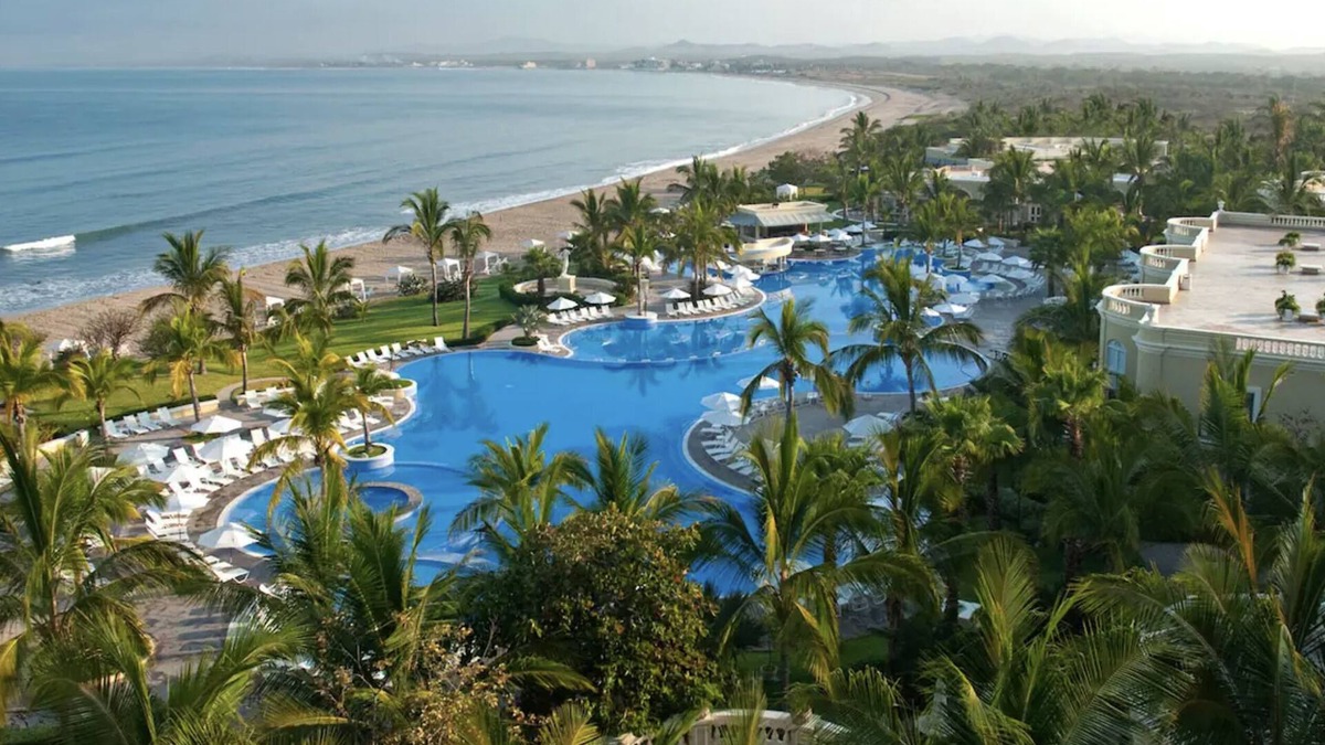 Cerritos Condo | Ocean View Junior Suite at Beautiful Pueblo Bonito Emerald Bay