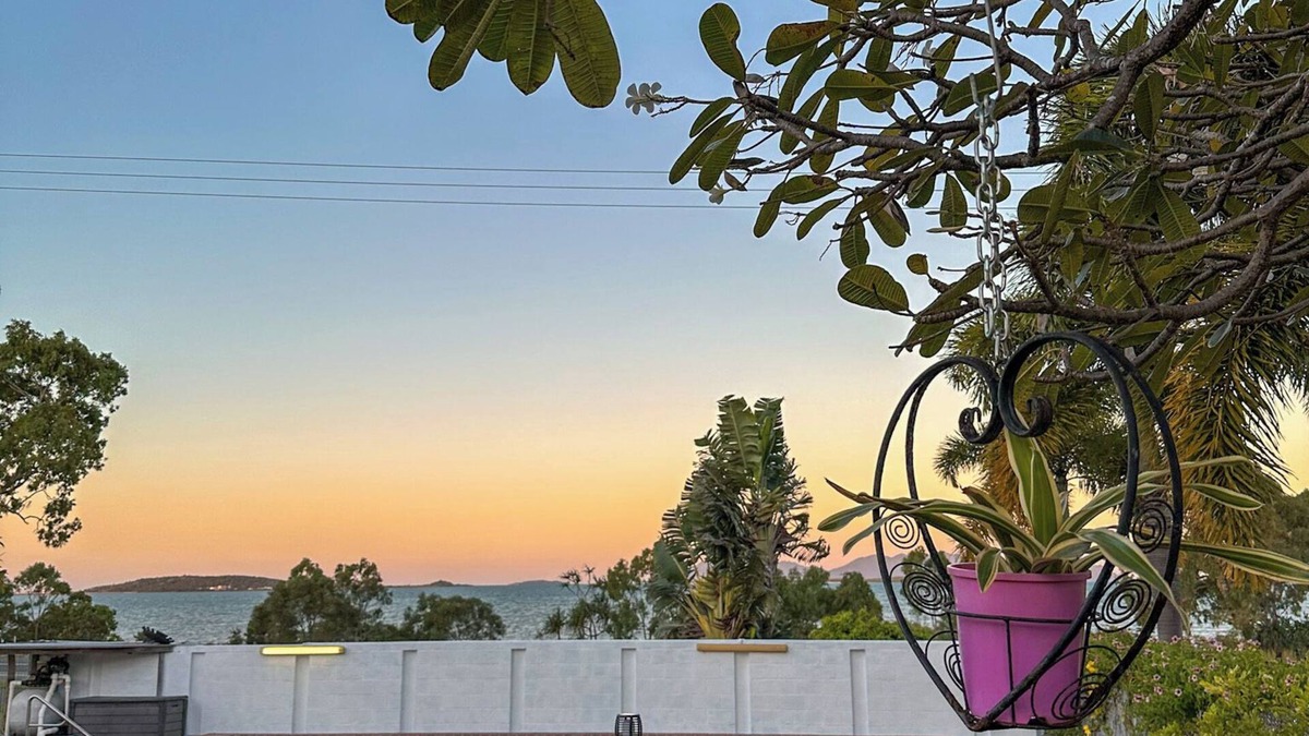 Bowen Hotel | Ocean View Motel Bowen