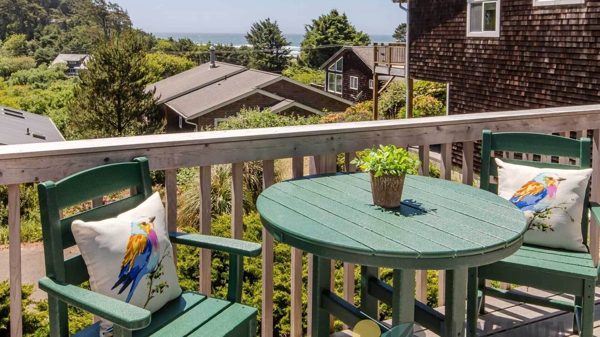 Neahkahnie Beach Condo | Ocean View! Private apartment, allergen free, less than 2 blocks to the beach.