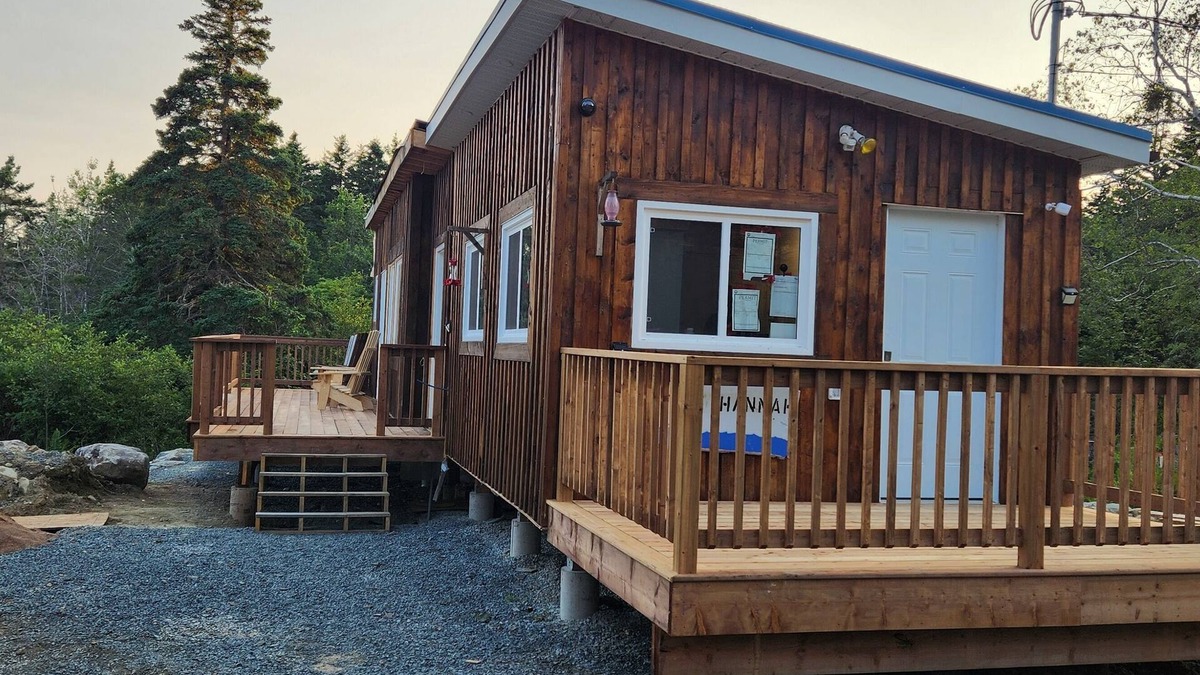 Lunenburg County Cabin | Ocean View Private Cabin 5 Minutes To Cherry Beach Famous for Surfers