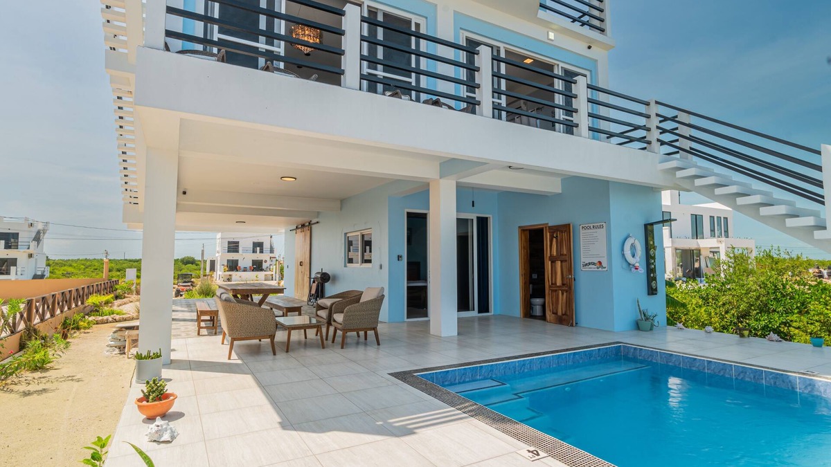 Boca Ciega Apartment | Ocean view retreat with a large balcony, luxe walk-in shower, kitchenette, & AC