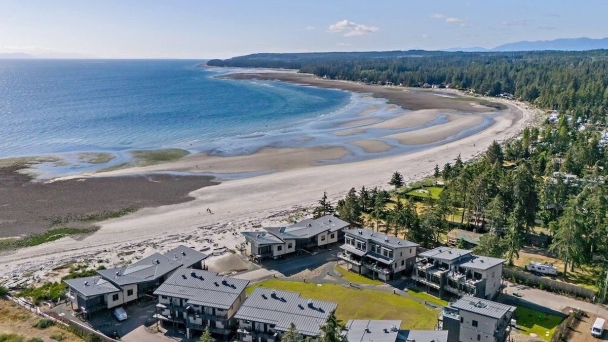 Black Creek House | Ocean View Town House #2 at THE BEACH HOUSE!