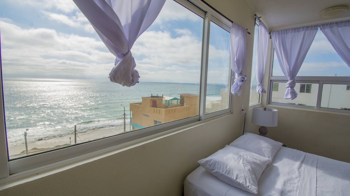 Costa Apartment | Ocean-VIEW Two Story Condo on the beach