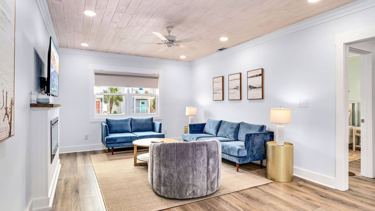 East End Apartment | Ocean-view 2 bed 1 bath near island center on beautiful Saint George Island
