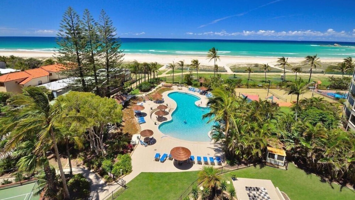 Palm Beach Apartment | Ocean View Waterfront Apartment Gold coast