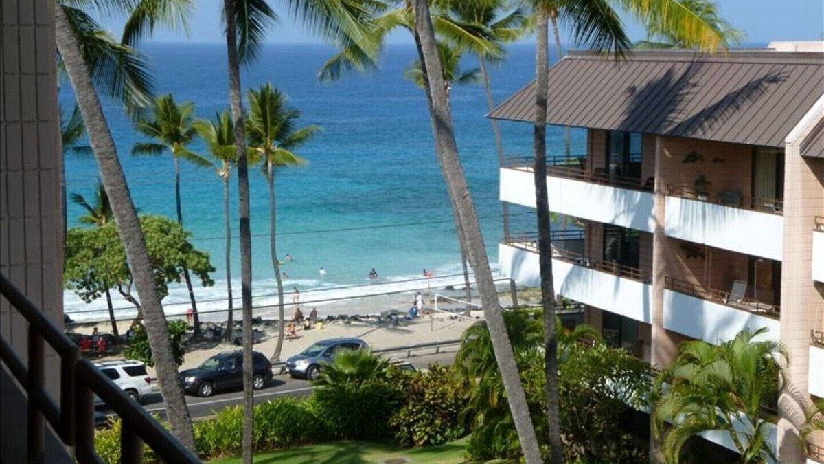 Kahaluu Bay Condo | Ocean Views and only Steps from Magic Sands Beach!