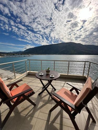 Plataria Apartment | Ocean views